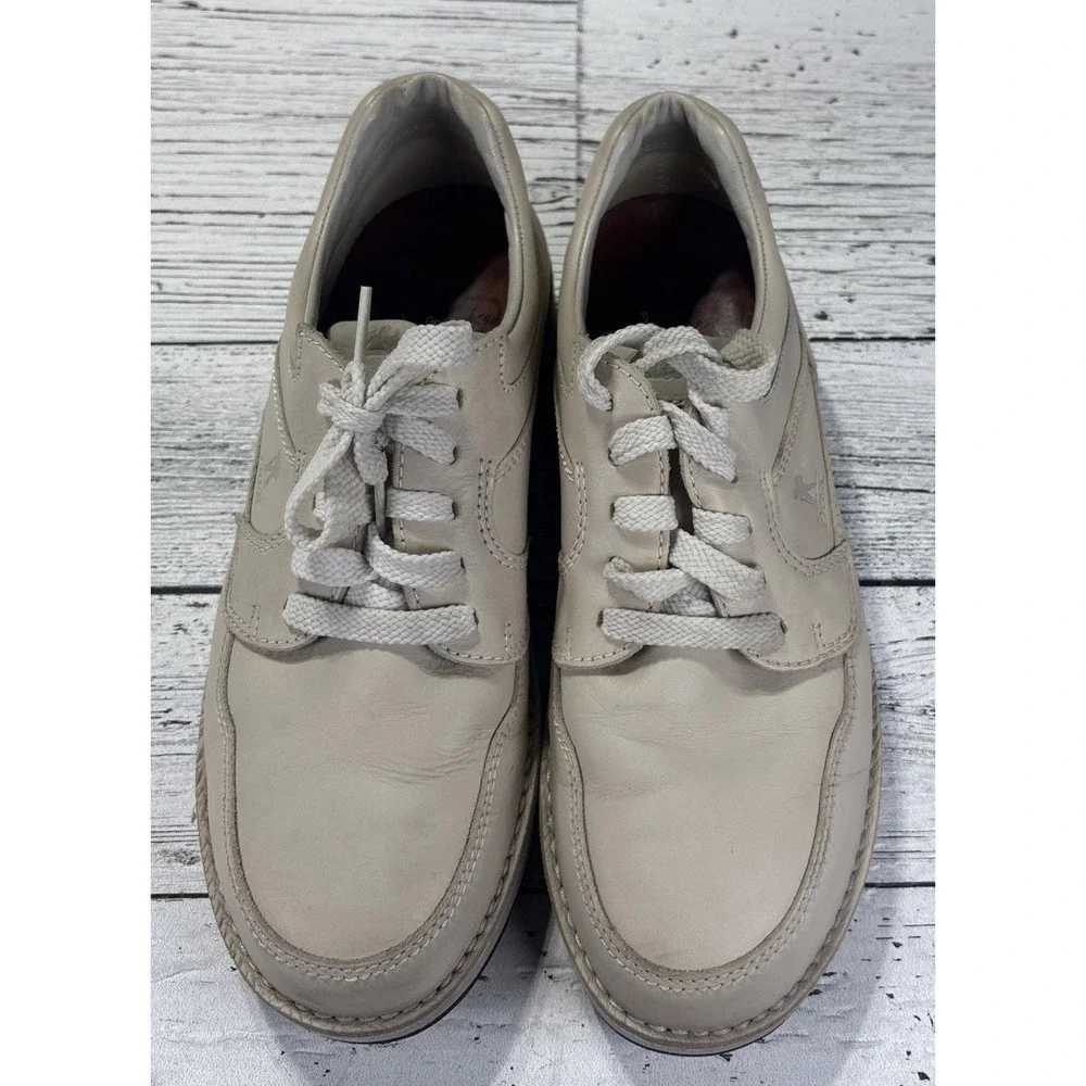 Clarks clark trek